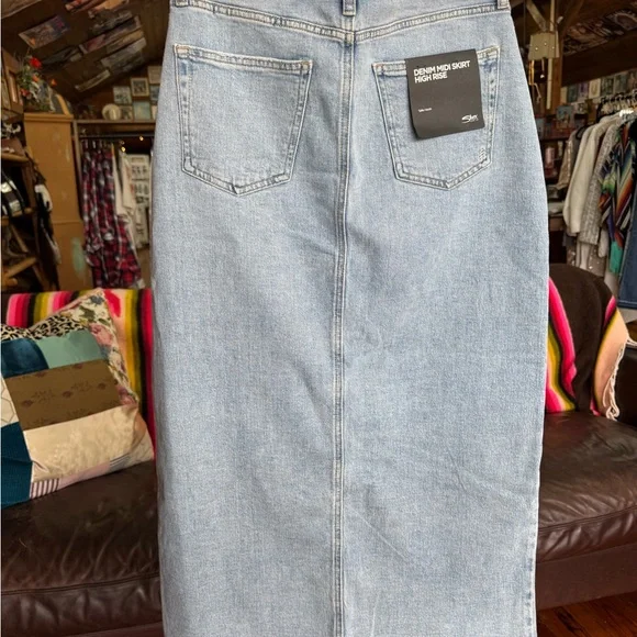 Silver Jeans Co. Light Blue Denim Skirt - Picture 9 of 12